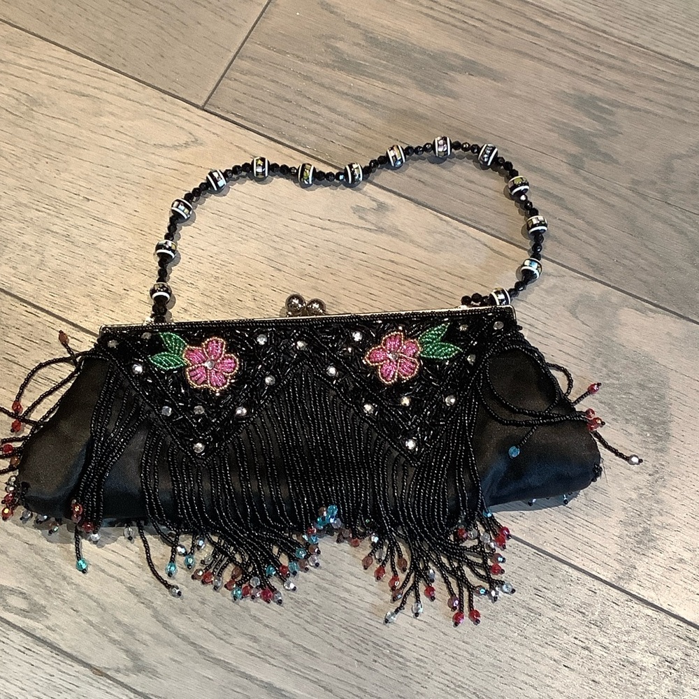 Elegant Black Beaded Clutch with Floral Design
